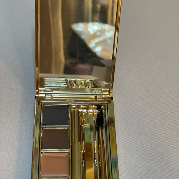 Bombshell Brow Bar by Reema - Picture 2 of 4